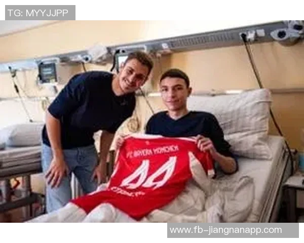 拜仁后卫斯塔尼西奇走进慕尼黑儿童医院送温暖与祝福给小朋友们 拜仁后卫斯塔尼西奇走进慕尼黑儿童医院送温暖与祝福给小朋友们